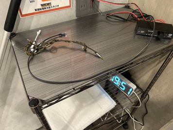 iPhone / 各種スマホ接続用ケーブル完備（イヤホンジャック変換アダプタもご用意）。 - 箕面船場阪大前スタジオ 箕面船場阪大前スタジオ　Dstudioの室内の写真