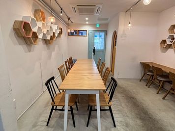 レイアウト1 - カフェスペースLemon カフェスペース貸切（キッチン利用無し）／最大16名の室内の写真