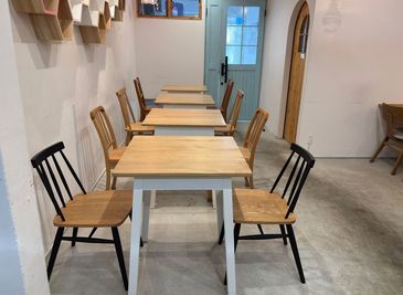 レイアウト3 - カフェスペースLemon カフェスペース貸切（キッチン利用無し）／最大16名の室内の写真