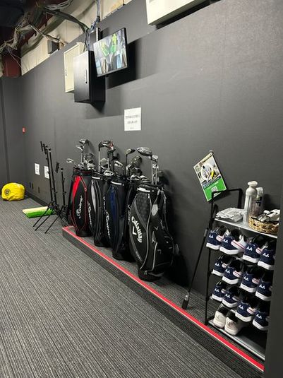 インドアシミュレーションゴルフ練習場 - SWING24/7高座渋谷駅前店
