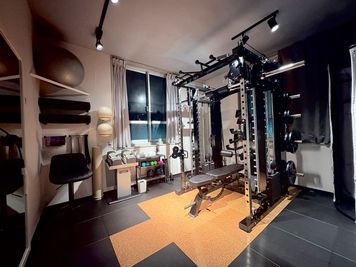 ★ 2025年、博多区冷泉町にNEW OPEN!! ペアトレOK!!  パーソナルトレーナーの方も是非ご利用ください!! -  REISEN SALON ( 冷泉サロン ) 