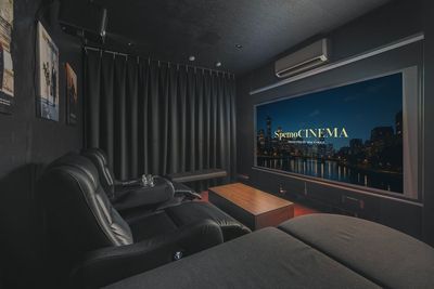 🆕ソファベッド&ベンチを導入いたしました✨️ - 641_SpemoCINEMA五反田の室内の写真