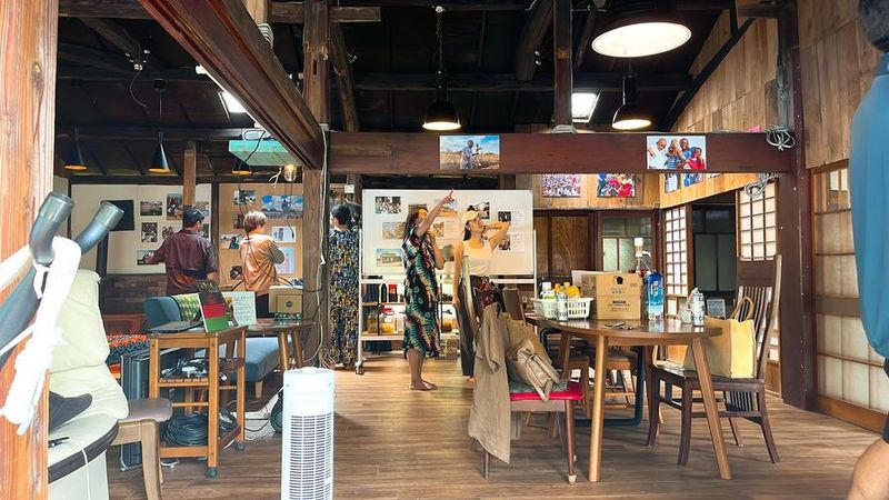 一棟貸し古民家 - 古民家コミュニティハブ「善八」