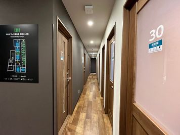 いいオフィス恵比寿 【恵比寿駅徒歩1分】4名会議室（Room H） 【3階】.の室内の写真