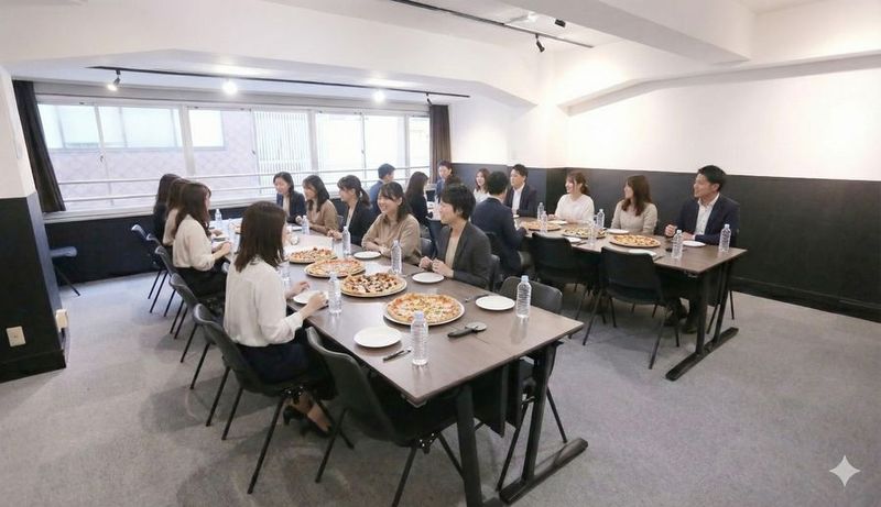 リンクスペース神田B　駅近貸会議室/ゆったり懇親会/セミナー会場 リンクスペース神田B🌙【貸会議室/懇親会/セミナー/講習会】の室内の写真