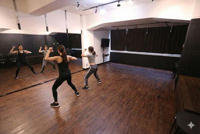 リンクスペース神田A　駅近貸会議室・スタジオ リンクスペース神田A🌅【貸会議室/ダンススタジオ/全身鏡】の室内の写真