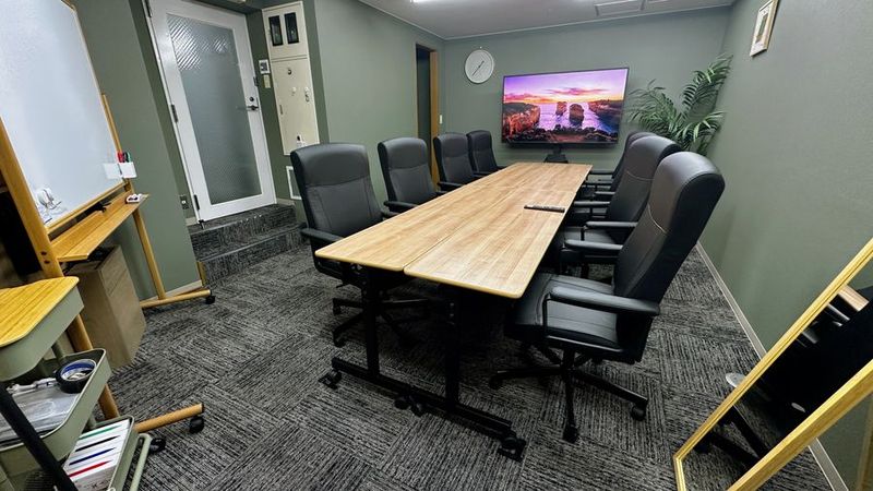 神田駅東口徒歩1分🚃ビジネス・趣味に最適なミーティングスペース - プレビュールーム神田東口駅前