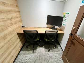 いいオフィス恵比寿 【恵比寿駅徒歩1分】2名個室（ブース1）【5階】の室内の写真