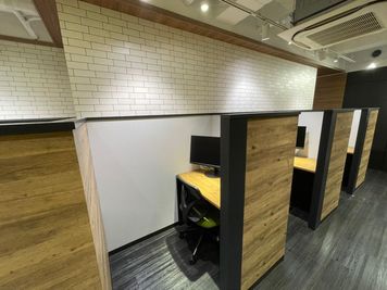 いいオフィス恵比寿 【恵比寿駅徒歩1分】2名個室（ブース3）【5階】の室内の写真