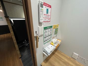 いいオフィス恵比寿 【恵比寿駅徒歩1分】2名個室（ブース5）【5階】の室内の写真