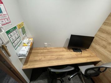 いいオフィス恵比寿 【恵比寿駅徒歩1分】2名個室（ブース6）【5階】の室内の写真