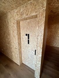 1番のお部屋です - 体験型シェア工房ツクレタ 吸音壁で反響を抑えた静かな8畳のレンタルスペースの入口の写真