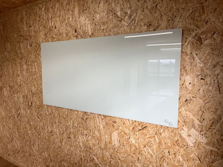 駐車場有。20名まで会議やワークショップ等に使える広々スペース - 体験型シェア工房ツクレタ