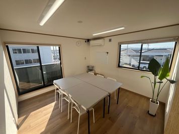 ものづくりのお店2階の南向きのレンタルスペースでお教室やワークショップをしませんか？会議やセミナーもOK。駐車場あり！！ - 体験型シェア工房ツクレタ