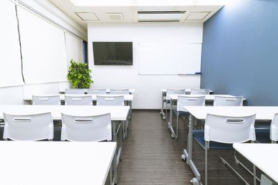 【広島駅出口徒歩4分!定員20名!】大型モニター・10Gbps光回線・WiFi全て無料!ふれあい貸し会議室 広島No158 - ふれあい貸し会議室 広島精慎会