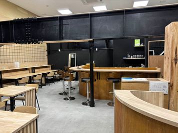 ヤマキウ南倉庫の室内の写真