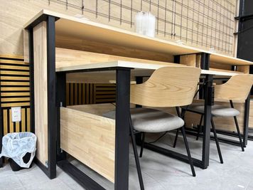 ヤマキウ南倉庫の室内の写真