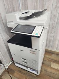 複合機（有料）お支払いはpaypay - 【徒歩1分 駅前ビル】レンタルスペース オレンジワーク緑地公園店 オレンジワーク緑地公園店「習い事向け教室A」の設備の写真