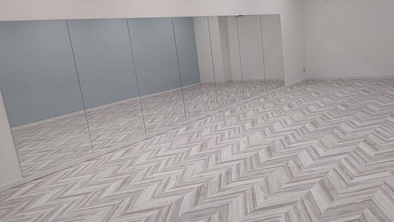 リディアダンスアカデミー岐阜校 スタジオ②の室内の写真