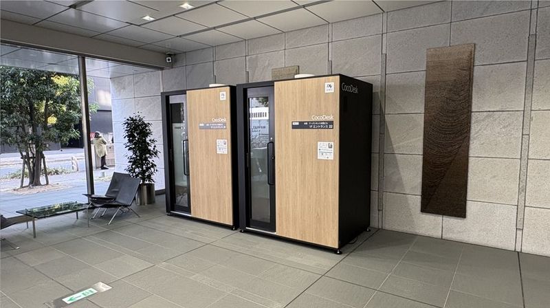 CocoDesk [MZ-21]  - CocoDesk [MZ-21] アーバンネット伏見ビル　1Fエントランス　２１番ブース