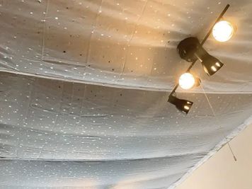 クロス天井 - レンタルスペースemu アメ村・心斎橋アクセスよし✨レンタルスペースemuの室内の写真