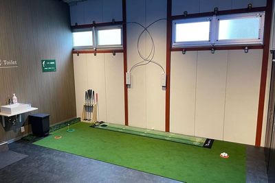 マイゴルフレーン堺市駅前店の室内の写真