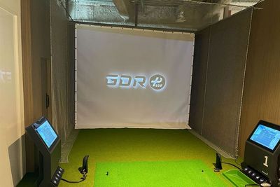 マイゴルフレーン堺市駅前店の室内の写真