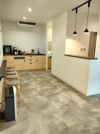 受付・待機エリア - &move dance studio アンドムーブ　ダンススタジオの室内の写真