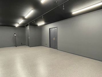 リディアダンスアカデミー岐阜校 スタジオ①の室内の写真