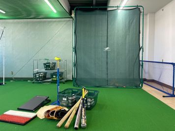 野球用品 - 新瑞橋スポーツクラブ 多目的スポーツスペース【広々空間】の設備の写真