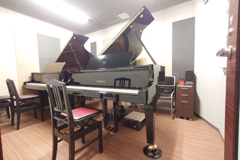 グランドピアノ防音部屋 412番教室 - ミュージックアベニュー栄