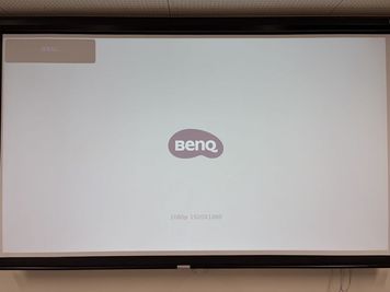 プロジェクター用スクリーン（貸出備品） - 株式会社グローバルキャリア研究所 セミナールームＣの設備の写真