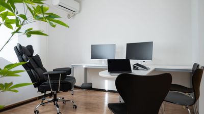 【NEW OPEN🎉】湯島駅1分。御徒町も近く。マルチモニタで捗る作業！ちょうど良い31㎡！最大9名！作業・MTG・会議に！ - スペースTAKAYA