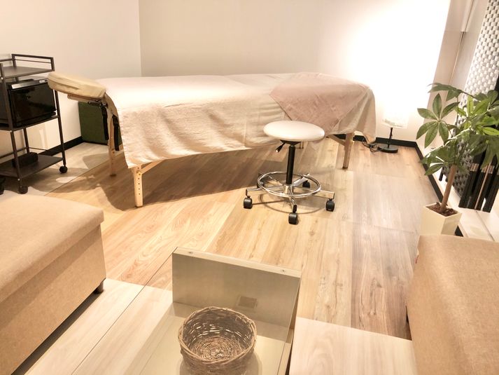 ２階はしっこ個室（まなびルーム） - LaQoo天神橋三丁目ヨガスタジオ