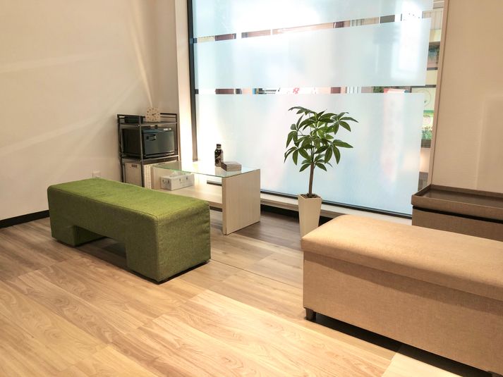 ２階はしっこ個室（まなびルーム） - LaQoo天神橋三丁目ヨガスタジオ