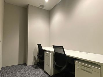 大宮駅から徒歩5分！【R18（2名席用）】社員1人・1時間から使える“分散オフィス“ - 大宮サクラスクエアモール2階WAW大宮