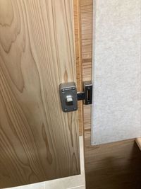 内側から鍵かけ可能 - エミフィス練馬 木製半個室【B1】席の設備の写真