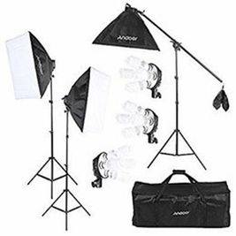 照明 - ニュースリリース１・ルーム YouTube配信・録画１名様までの使用　光回線10GBPSの設備の写真