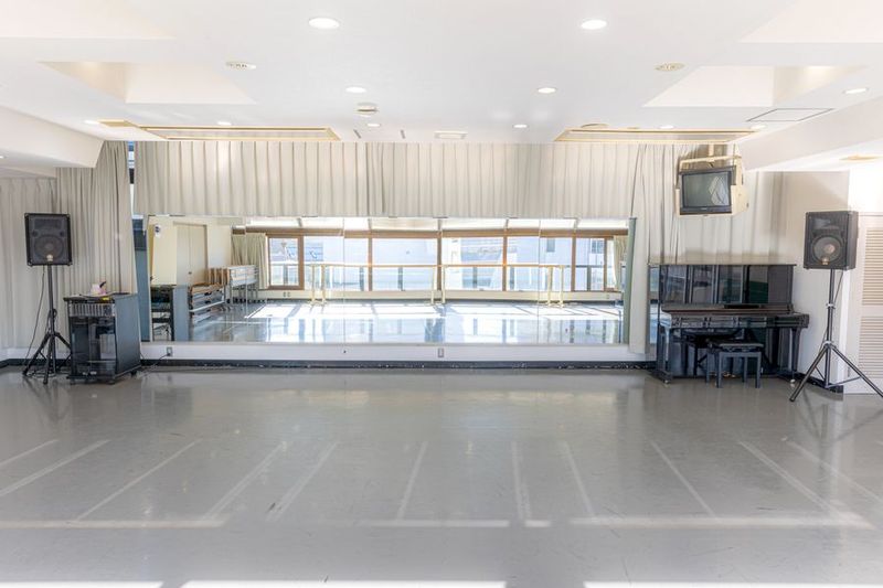 日本芸術専門学校 日本芸術専門学校 練習スタジオ(第11教室)の室内の写真