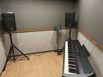 JR大森駅より徒歩3分の駅近スタジオ  楽器/声楽/ボイストレーニング等使いやすい音楽用ANNEX booth1です - 日本芸術専門学校