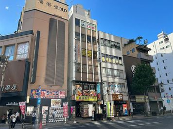 一番左が「日本橋駅」②出入口のあるパチンコ屋、その２件隣にお越しください。 - L&Cスペース日本橋駅前 C号室の室内の写真