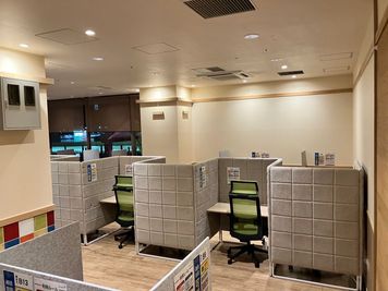 1名様用のWEB通話・会話可能 - コインスペース海老名ビナウォーク店(3番館6階)