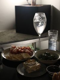 楽しみ方はいろいろ。 - レンタルスペース　シークレットシネマ 大人の秘密基地🎬120㌅大画面シアター｜高音高画質のその他の写真