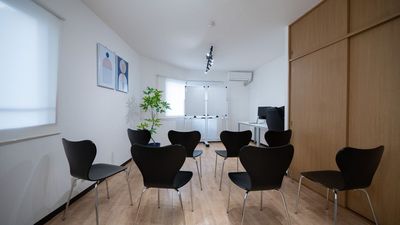 セミナー用レイアウト例 - スペースTAKAYA 湯島店の室内の写真