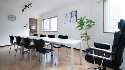 会議用レイアウト例 - スペースTAKAYA 湯島店の室内の写真