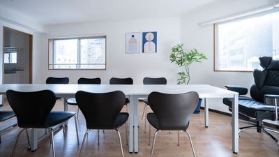 会議用レイアウト例 - スペースTAKAYA 湯島店の室内の写真