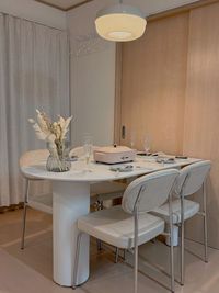 ダイニングテーブルは4人掛けとなっております✨ - MYstudio＆lounge前橋EASTの室内の写真