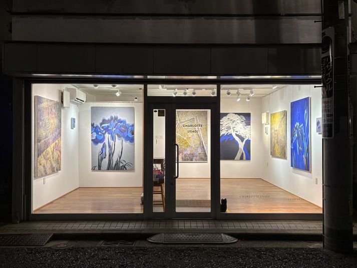 石川町元町口徒歩1分、全面ガラス張りのギャラリー - Gallery CHARLOTTE.USAGI