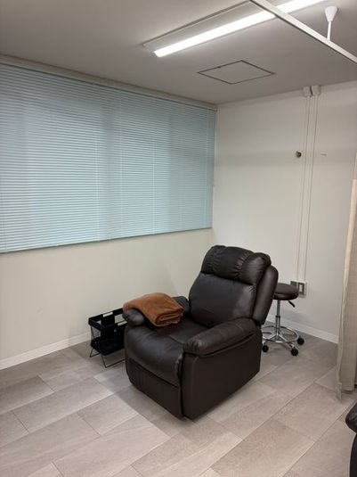 Fi-Ne eye 柏 【美容所登録済み】半個室レンタルサロン。マツエク施術OKの室内の写真