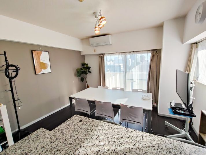 宮崎市橘通東お気軽ワークスペースMOE（モエ） - 【完全個室】繁華街近く･広々対面キッチン付ワークスペース会議等